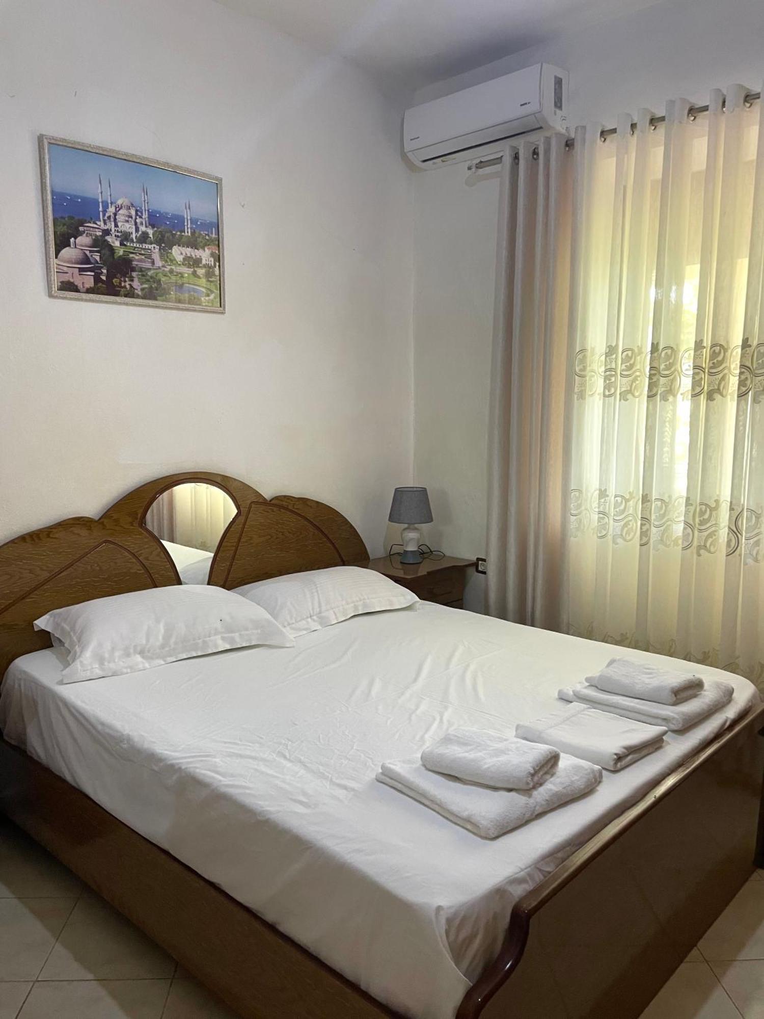 Shtepi Manuel * Saranda